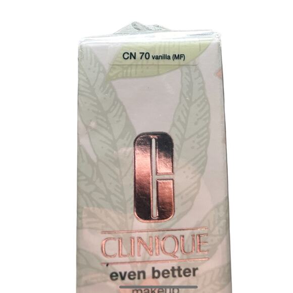 Clinique Even Better Makeup Broad Spectrum SPF 15 Foundation Vanilla Concealer - Picture 3 of 4